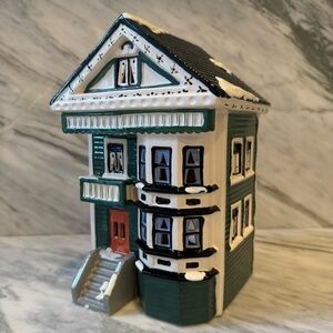 Department 56 Snow Village Beacon Hill #5065-2
